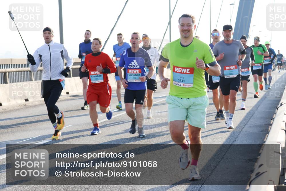 03.10.2025 - Köhlbrandbrückenlauf Strokosch-Dieckow http://msf.ph/oto/9101068 03.10.2025 09:20:24 Position 1 3705, 1028, 3841, 3785 meine-sportfotos.de