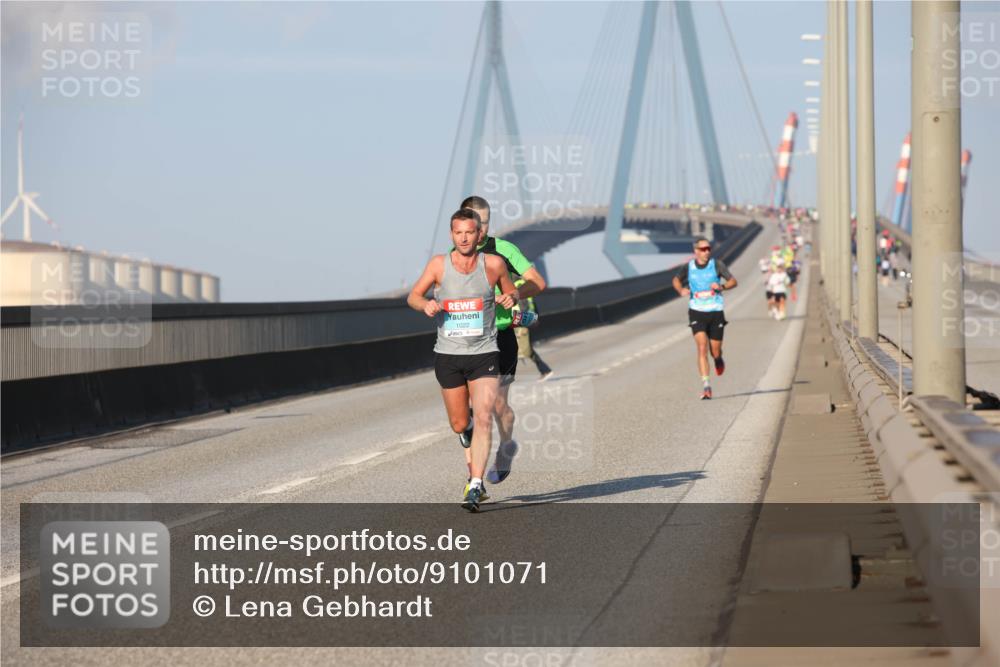 03.10.2025 - Köhlbrandbrückenlauf Lena Gebhardt http://msf.ph/oto/9101071 03.10.2025 09:36:29 Position 2  meine-sportfotos.de