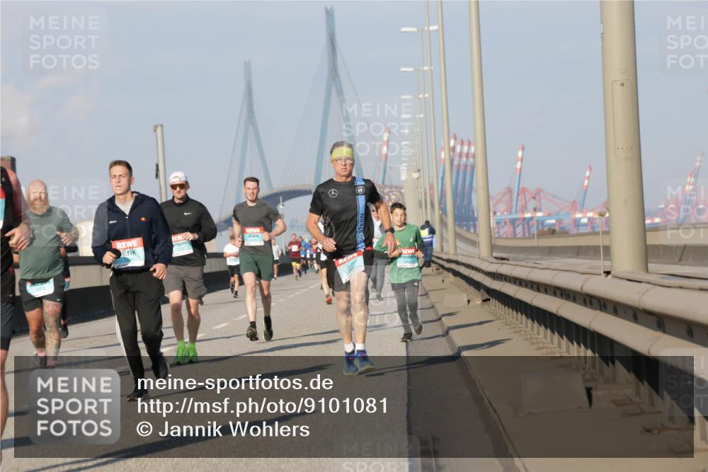 03.10.2025 - Köhlbrandbrückenlauf Jannik Wohlers http://msf.ph/oto/9101081 03.10.2025 09:48:49 Position 3 9 meine-sportfotos.de