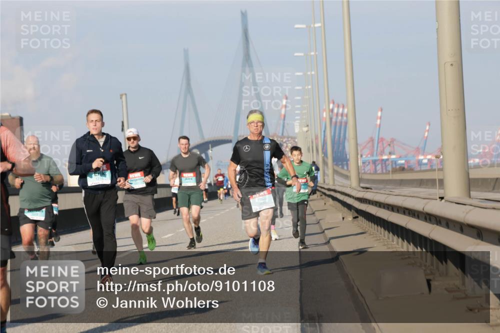 03.10.2025 - Köhlbrandbrückenlauf Jannik Wohlers http://msf.ph/oto/9101108 03.10.2025 09:48:50 Position 3 1072, 1216, 3832 meine-sportfotos.de