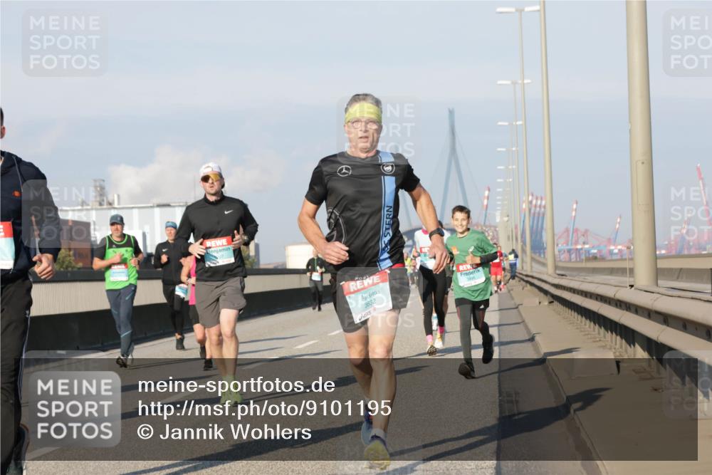 03.10.2025 - Köhlbrandbrückenlauf Jannik Wohlers http://msf.ph/oto/9101195 03.10.2025 09:48:54 Position 3 3832 meine-sportfotos.de