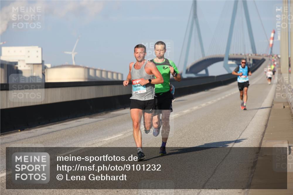 03.10.2025 - Köhlbrandbrückenlauf Lena Gebhardt http://msf.ph/oto/9101232 03.10.2025 09:36:31 Position 2 1022 meine-sportfotos.de