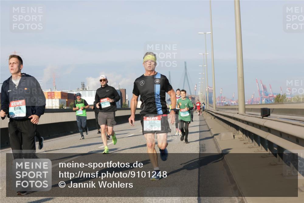 03.10.2025 - Köhlbrandbrückenlauf Jannik Wohlers http://msf.ph/oto/9101248 03.10.2025 09:48:54 Position 3 1216, 3832 meine-sportfotos.de