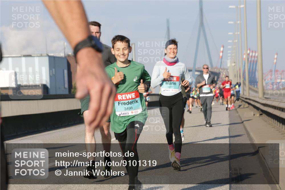 03.10.2025 - Köhlbrandbrückenlauf Jannik Wohlers http://msf.ph/oto/9101319 03.10.2025 09:48:56 Position 3 3498, 3227 meine-sportfotos.de