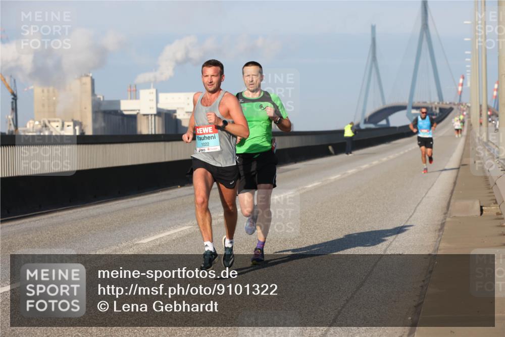 03.10.2025 - Köhlbrandbrückenlauf Lena Gebhardt http://msf.ph/oto/9101322 03.10.2025 09:36:33 Position 2 1022 meine-sportfotos.de
