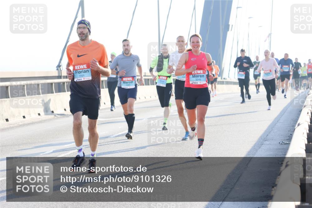 03.10.2025 - Köhlbrandbrückenlauf Strokosch-Dieckow http://msf.ph/oto/9101326 03.10.2025 09:20:47 Position 1 1101, 1069, 104, 3249 meine-sportfotos.de