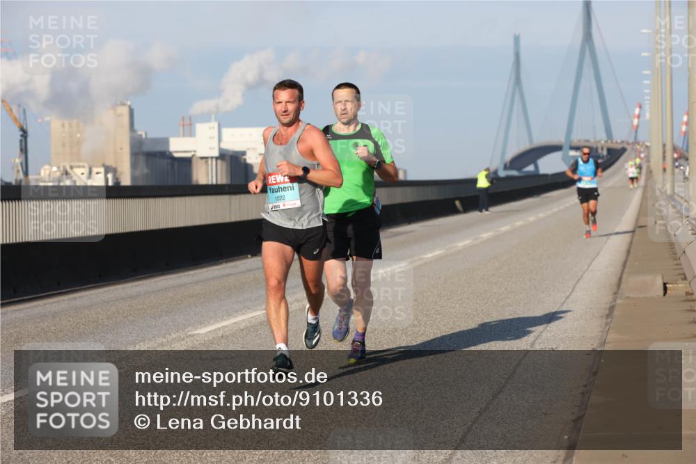 03.10.2025 - Köhlbrandbrückenlauf Lena Gebhardt http://msf.ph/oto/9101336 03.10.2025 09:36:33 Position 2 1022 meine-sportfotos.de