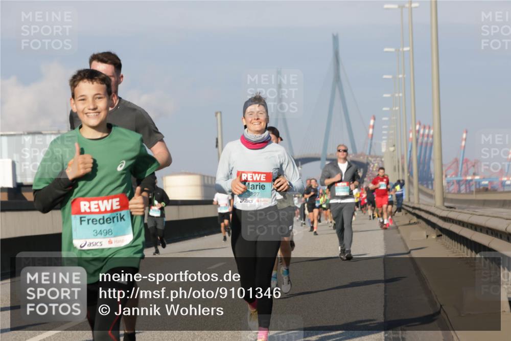 03.10.2025 - Köhlbrandbrückenlauf Jannik Wohlers http://msf.ph/oto/9101346 03.10.2025 09:48:57 Position 3 3498, 3227 meine-sportfotos.de