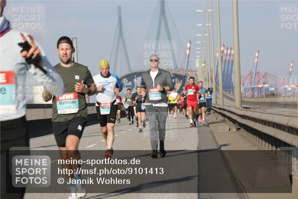 03.10.2025 - Köhlbrandbrückenlauf Jannik Wohlers http://msf.ph/oto/9101413 03.10.2025 09:48:59 Position 3 1088, 1116, 1334 meine-sportfotos.de