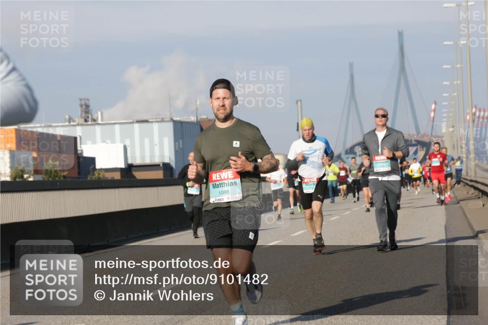03.10.2025 - Köhlbrandbrückenlauf Jannik Wohlers http://msf.ph/oto/9101482 03.10.2025 09:49:00 Position 3 1088, 41, 11 meine-sportfotos.de