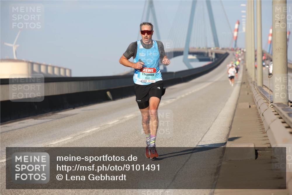 03.10.2025 - Köhlbrandbrückenlauf Lena Gebhardt http://msf.ph/oto/9101491 03.10.2025 09:36:38 Position 2 1041 meine-sportfotos.de