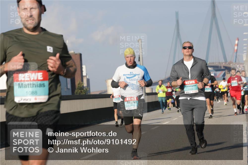03.10.2025 - Köhlbrandbrückenlauf Jannik Wohlers http://msf.ph/oto/9101492 03.10.2025 09:49:01 Position 3 1088, 41, 367, 1116, 1334 meine-sportfotos.de