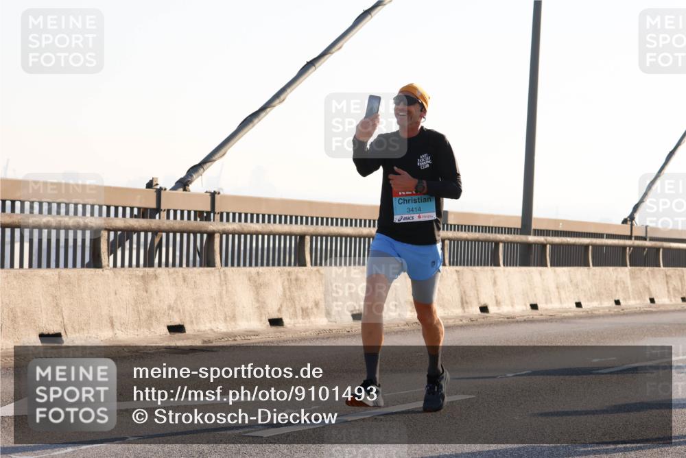 03.10.2025 - Köhlbrandbrückenlauf Strokosch-Dieckow http://msf.ph/oto/9101493 03.10.2025 09:21:25 Position 1 3414 meine-sportfotos.de