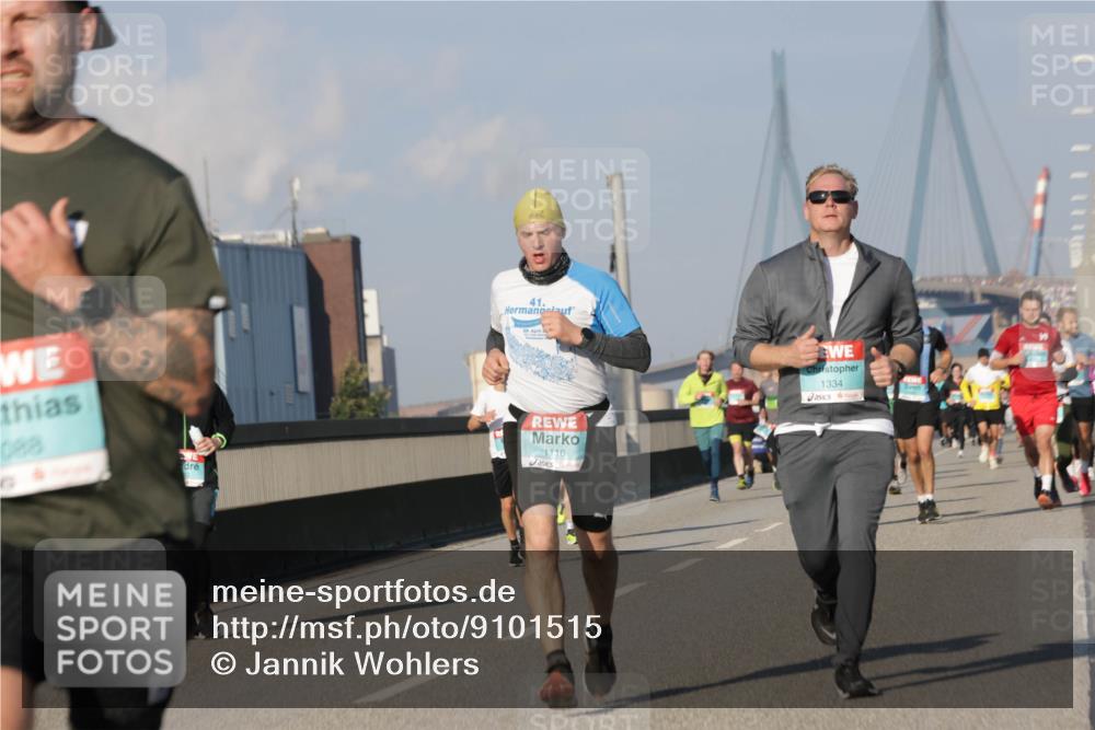 03.10.2025 - Köhlbrandbrückenlauf Jannik Wohlers http://msf.ph/oto/9101515 03.10.2025 09:49:01 Position 3 088, 41, 1116, 1334, 19 meine-sportfotos.de