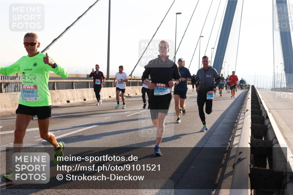 03.10.2025 - Köhlbrandbrückenlauf Strokosch-Dieckow http://msf.ph/oto/9101521 03.10.2025 09:21:36 Position 1 1079, 1067 meine-sportfotos.de