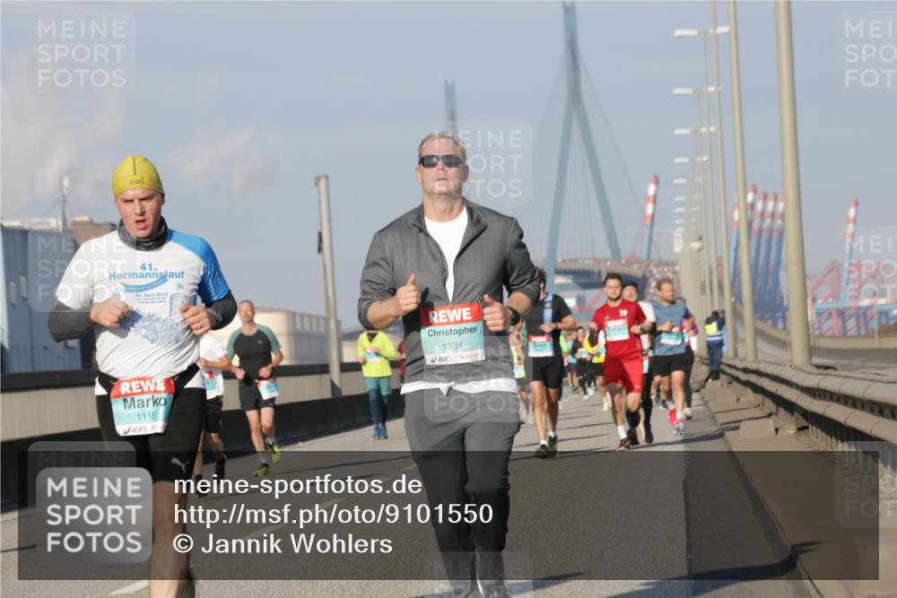03.10.2025 - Köhlbrandbrückenlauf Jannik Wohlers http://msf.ph/oto/9101550 03.10.2025 09:49:02 Position 3 41, 1116, 1334 meine-sportfotos.de