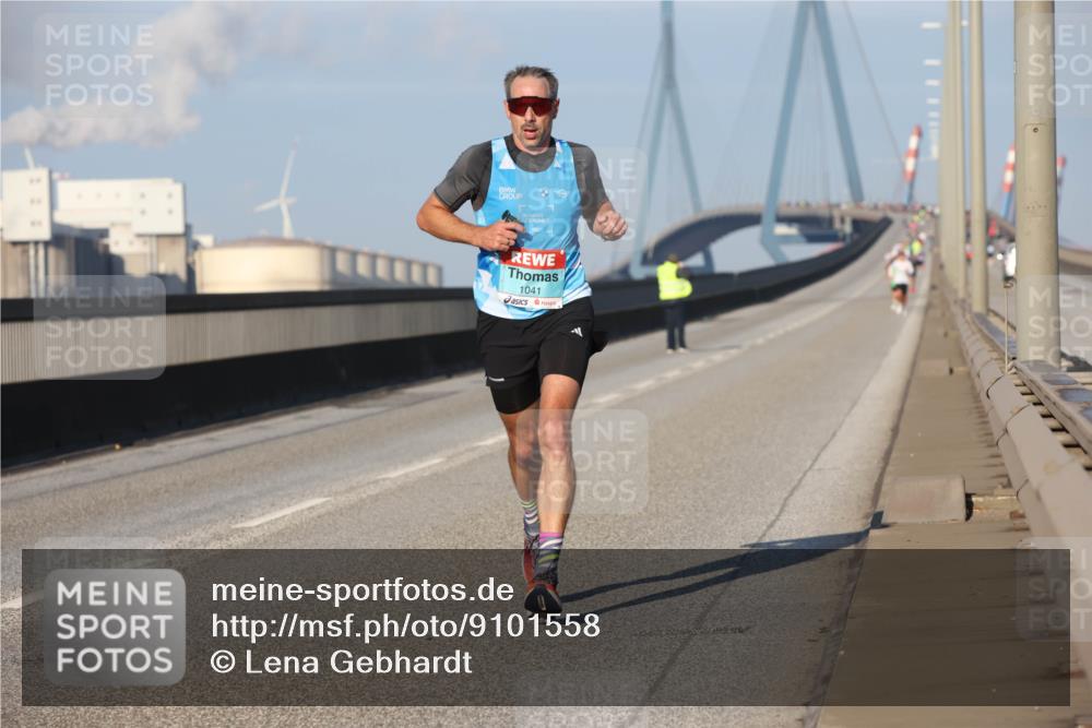 03.10.2025 - Köhlbrandbrückenlauf Lena Gebhardt http://msf.ph/oto/9101558 03.10.2025 09:36:40 Position 2 1041 meine-sportfotos.de