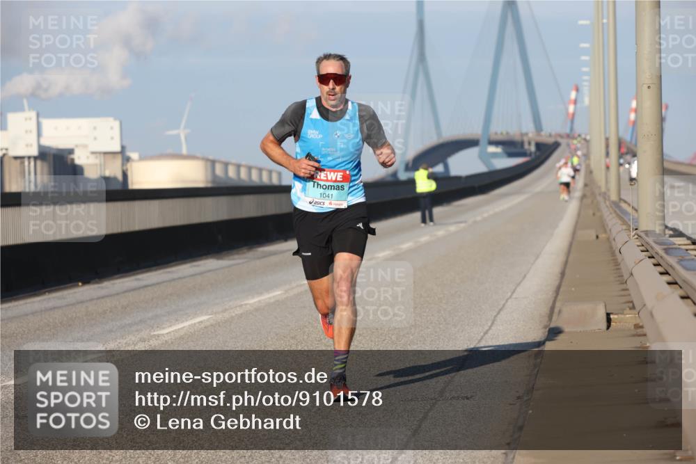 03.10.2025 - Köhlbrandbrückenlauf Lena Gebhardt http://msf.ph/oto/9101578 03.10.2025 09:36:40 Position 2 1041 meine-sportfotos.de