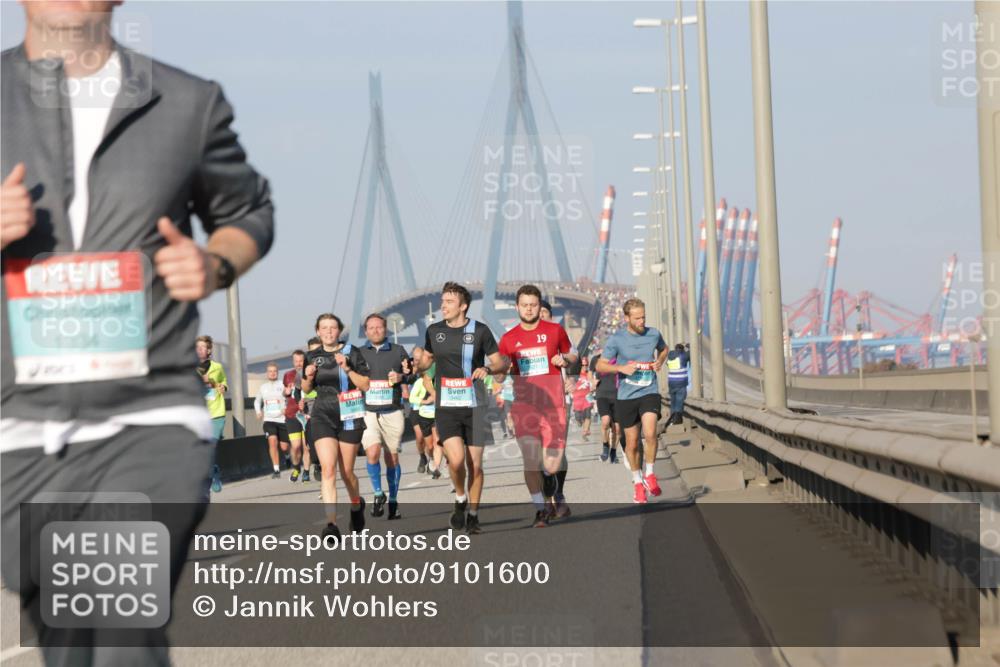 03.10.2025 - Köhlbrandbrückenlauf Jannik Wohlers http://msf.ph/oto/9101600 03.10.2025 09:49:04 Position 3 1334, 19 meine-sportfotos.de