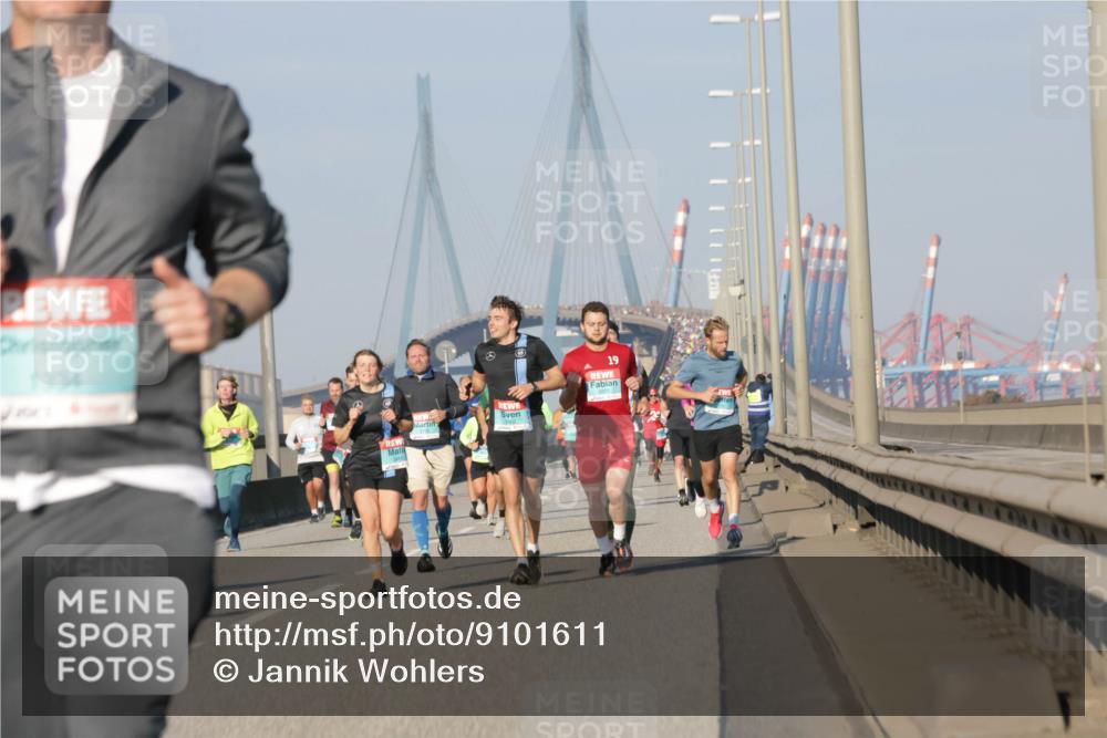 03.10.2025 - Köhlbrandbrückenlauf Jannik Wohlers http://msf.ph/oto/9101611 03.10.2025 09:49:05 Position 3 1334, 19 meine-sportfotos.de