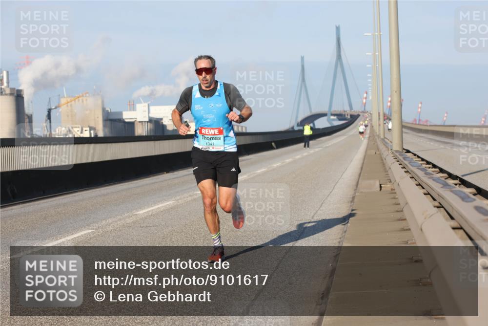03.10.2025 - Köhlbrandbrückenlauf Lena Gebhardt http://msf.ph/oto/9101617 03.10.2025 09:36:41 Position 2 7, 1041 meine-sportfotos.de