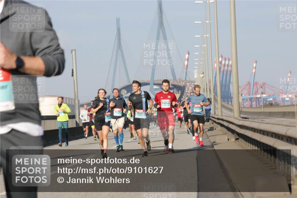 03.10.2025 - Köhlbrandbrückenlauf Jannik Wohlers http://msf.ph/oto/9101627 03.10.2025 09:49:05 Position 3 6, 19 meine-sportfotos.de