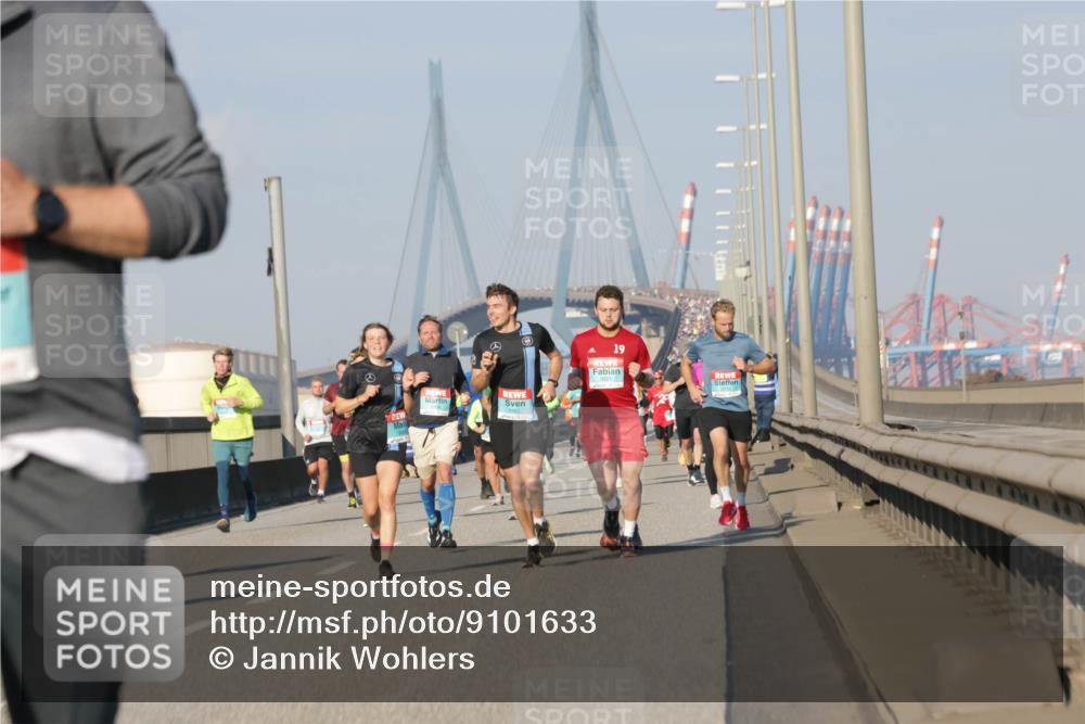 03.10.2025 - Köhlbrandbrückenlauf Jannik Wohlers http://msf.ph/oto/9101633 03.10.2025 09:49:05 Position 3 19 meine-sportfotos.de