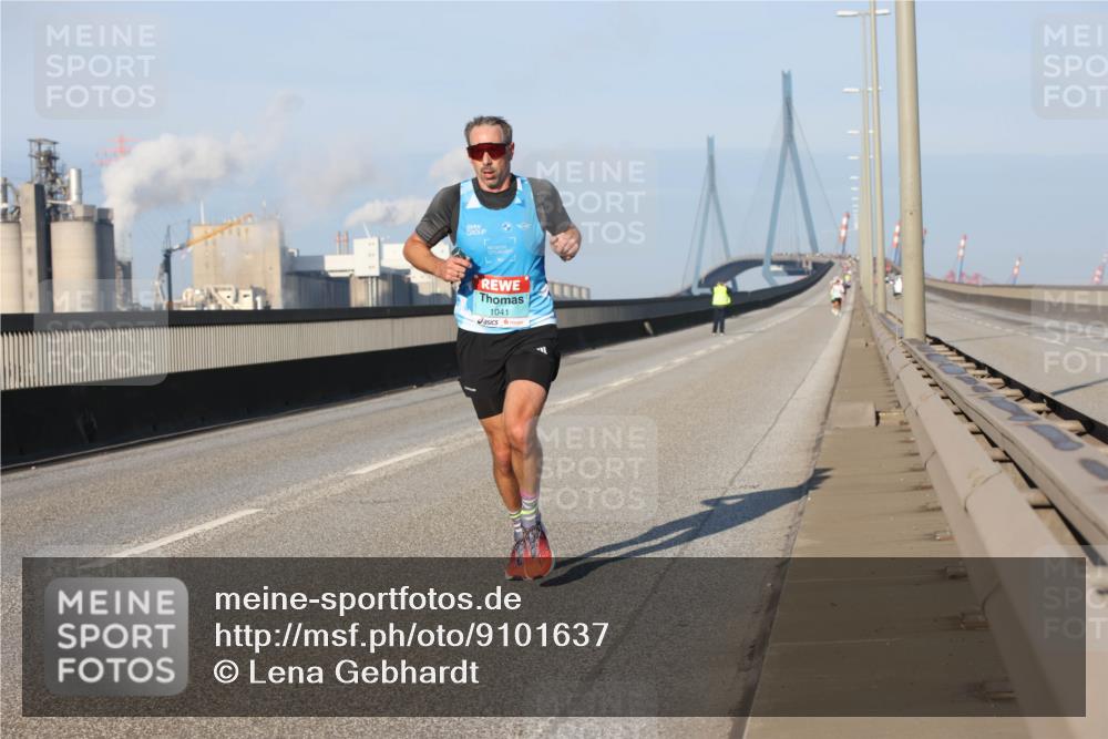 03.10.2025 - Köhlbrandbrückenlauf Lena Gebhardt http://msf.ph/oto/9101637 03.10.2025 09:36:41 Position 2 1041 meine-sportfotos.de