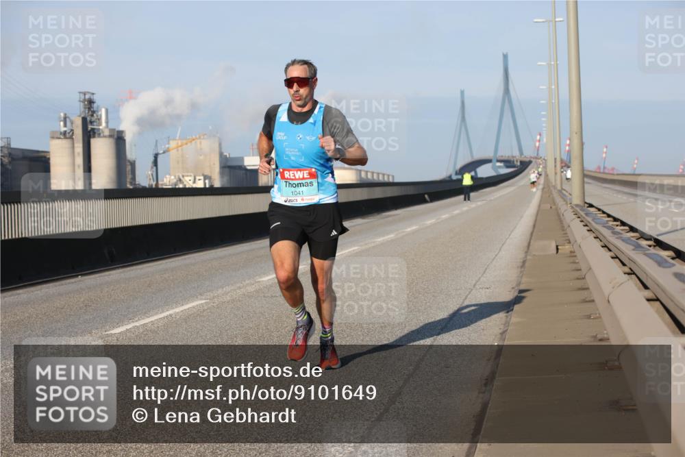 03.10.2025 - Köhlbrandbrückenlauf Lena Gebhardt http://msf.ph/oto/9101649 03.10.2025 09:36:42 Position 2 1041 meine-sportfotos.de