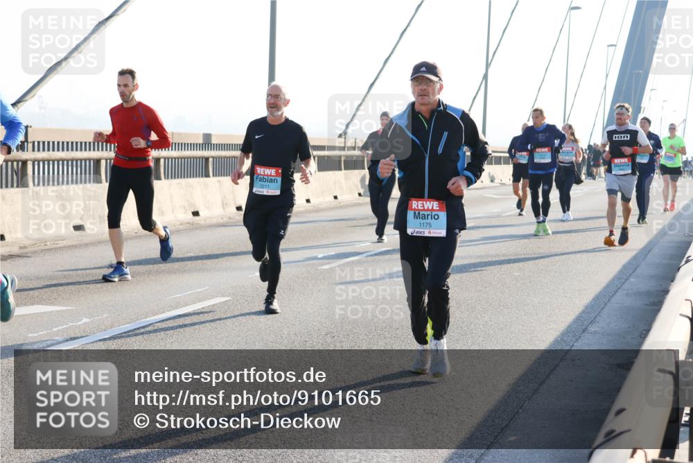 03.10.2025 - Köhlbrandbrückenlauf Strokosch-Dieckow http://msf.ph/oto/9101665 03.10.2025 09:21:53 Position 1 3211, 1175 meine-sportfotos.de