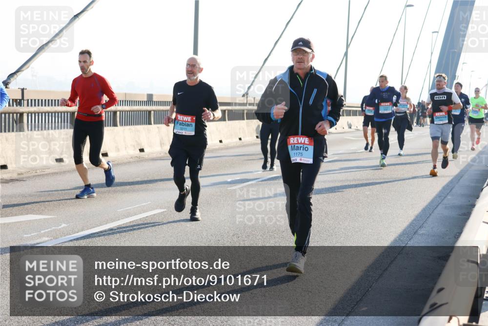 03.10.2025 - Köhlbrandbrückenlauf Strokosch-Dieckow http://msf.ph/oto/9101671 03.10.2025 09:21:53 Position 1 3211, 1175 meine-sportfotos.de