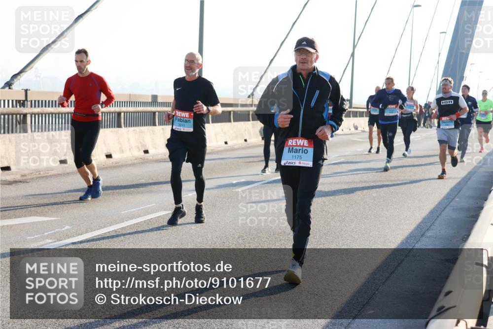 03.10.2025 - Köhlbrandbrückenlauf Strokosch-Dieckow http://msf.ph/oto/9101677 03.10.2025 09:21:53 Position 1 3211, 1175 meine-sportfotos.de