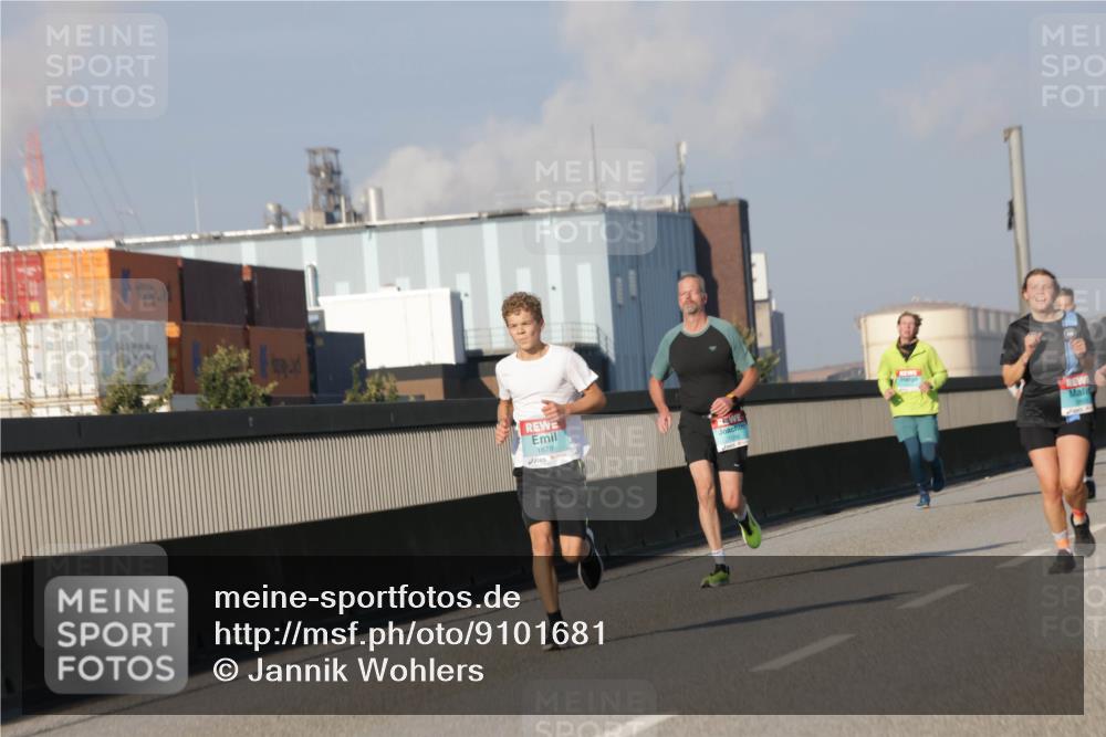 03.10.2025 - Köhlbrandbrückenlauf Jannik Wohlers http://msf.ph/oto/9101681 03.10.2025 09:49:07 Position 3 1878 meine-sportfotos.de