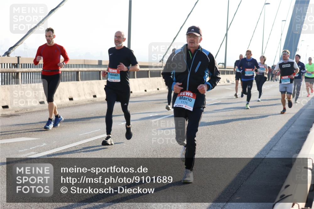 03.10.2025 - Köhlbrandbrückenlauf Strokosch-Dieckow http://msf.ph/oto/9101689 03.10.2025 09:21:53 Position 1 3211, 1175 meine-sportfotos.de