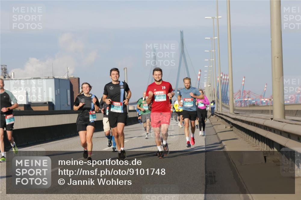 03.10.2025 - Köhlbrandbrückenlauf Jannik Wohlers http://msf.ph/oto/9101748 03.10.2025 09:49:10 Position 3 19, 3462 meine-sportfotos.de