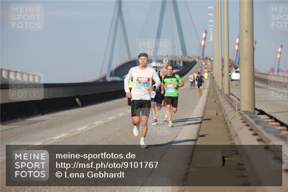 03.10.2025 - Köhlbrandbrückenlauf Lena Gebhardt http://msf.ph/oto/9101767 03.10.2025 09:37:01 Position 2  meine-sportfotos.de