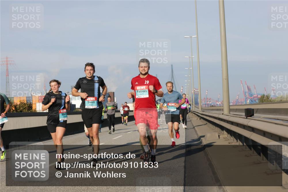 03.10.2025 - Köhlbrandbrückenlauf Jannik Wohlers http://msf.ph/oto/9101833 03.10.2025 09:49:13 Position 3 3462, 19, 3521 meine-sportfotos.de