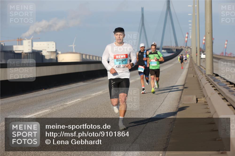03.10.2025 - Köhlbrandbrückenlauf Lena Gebhardt http://msf.ph/oto/9101864 03.10.2025 09:37:05 Position 2 2176 meine-sportfotos.de