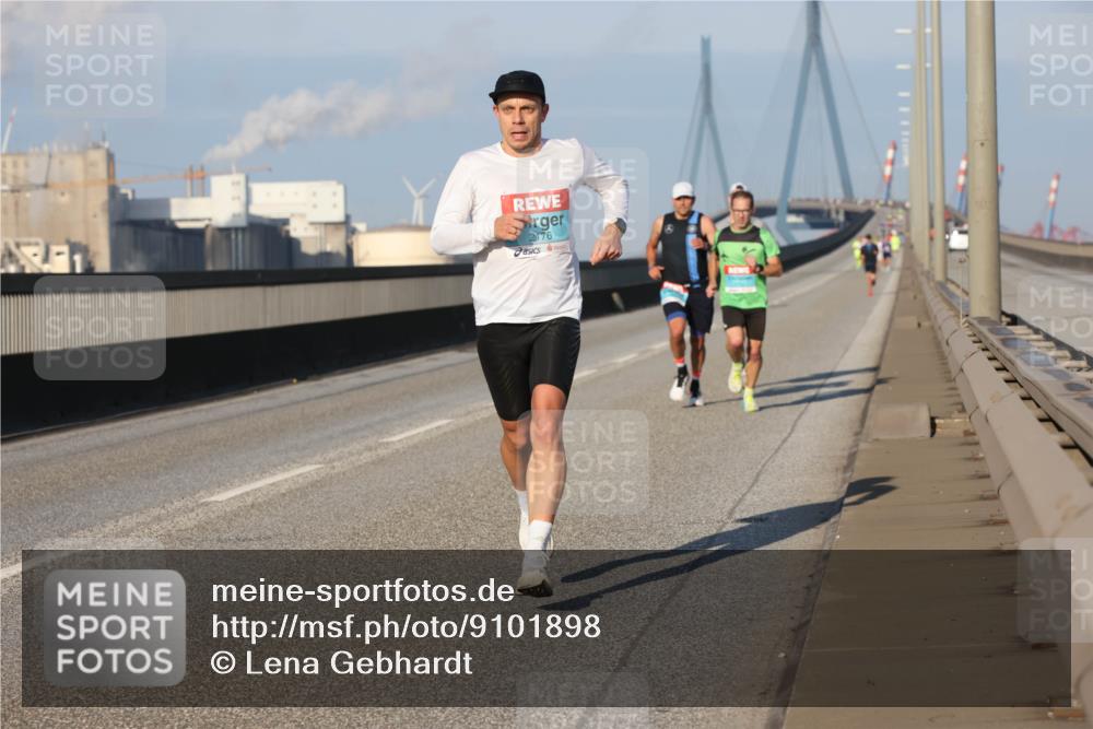 03.10.2025 - Köhlbrandbrückenlauf Lena Gebhardt http://msf.ph/oto/9101898 03.10.2025 09:37:05 Position 2 2176 meine-sportfotos.de