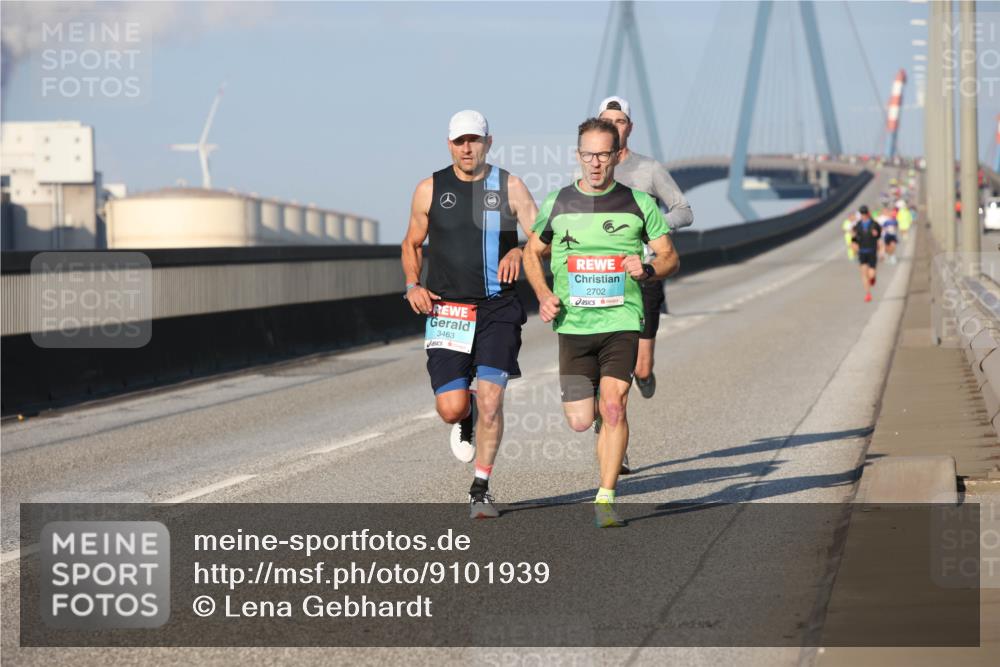 03.10.2025 - Köhlbrandbrückenlauf Lena Gebhardt http://msf.ph/oto/9101939 03.10.2025 09:37:06 Position 2 3463, 2702 meine-sportfotos.de