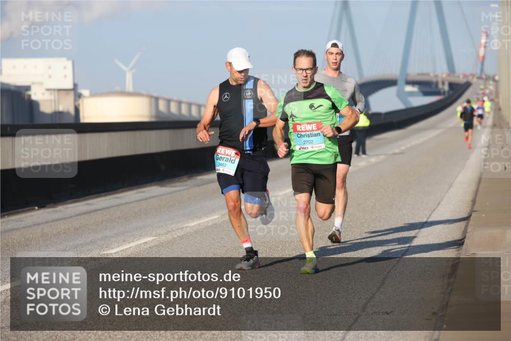 03.10.2025 - Köhlbrandbrückenlauf Lena Gebhardt http://msf.ph/oto/9101950 03.10.2025 09:37:07 Position 2 20, 3463, 2702 meine-sportfotos.de