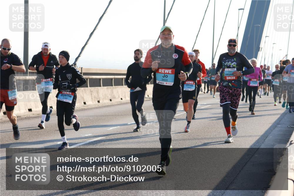 03.10.2025 - Köhlbrandbrückenlauf Strokosch-Dieckow http://msf.ph/oto/9102005 03.10.2025 09:22:33 Position 1 10000, 2760, 8901, 3403 meine-sportfotos.de