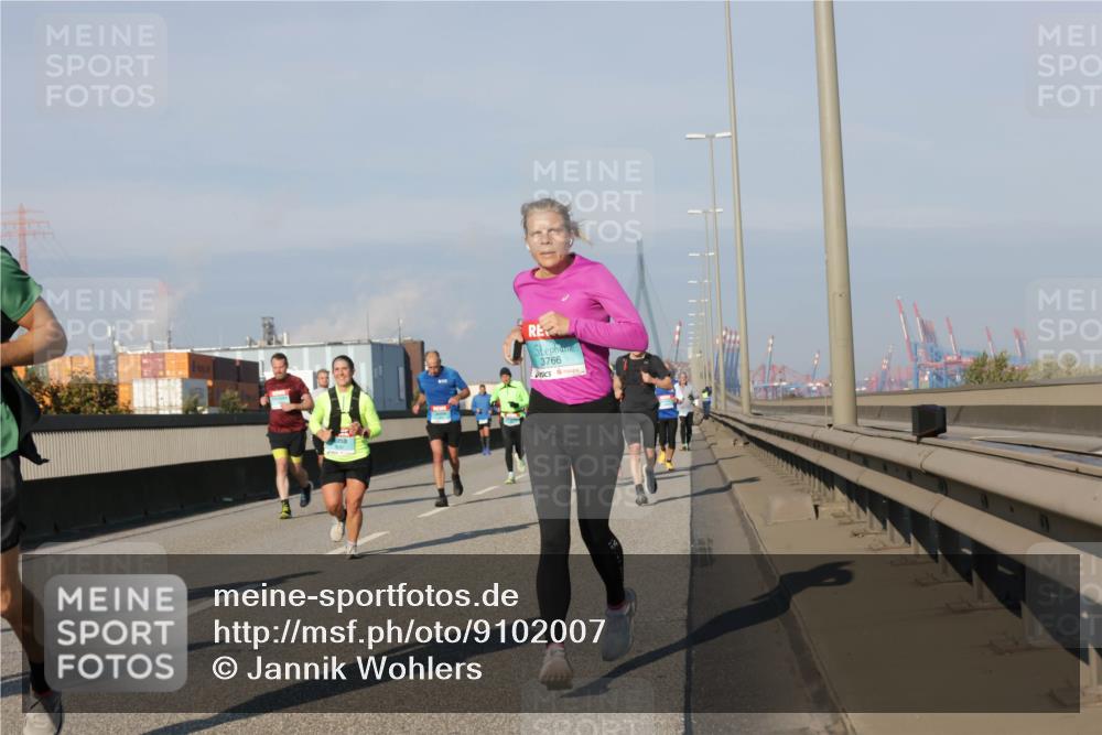 03.10.2025 - Köhlbrandbrückenlauf Jannik Wohlers http://msf.ph/oto/9102007 03.10.2025 09:49:20 Position 3 3766 meine-sportfotos.de
