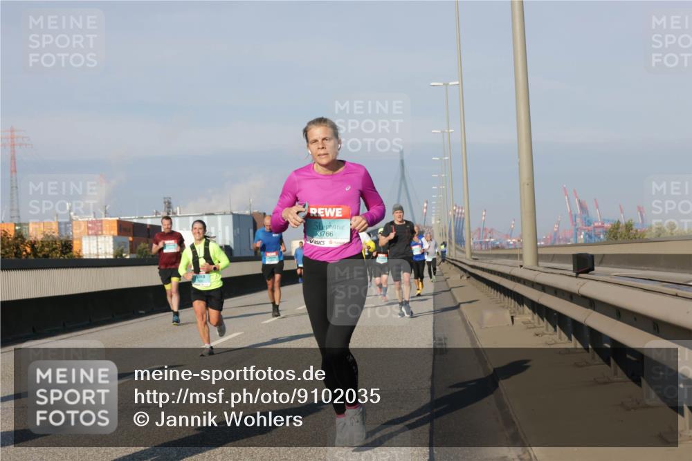 03.10.2025 - Köhlbrandbrückenlauf Jannik Wohlers http://msf.ph/oto/9102035 03.10.2025 09:49:20 Position 3 3766 meine-sportfotos.de