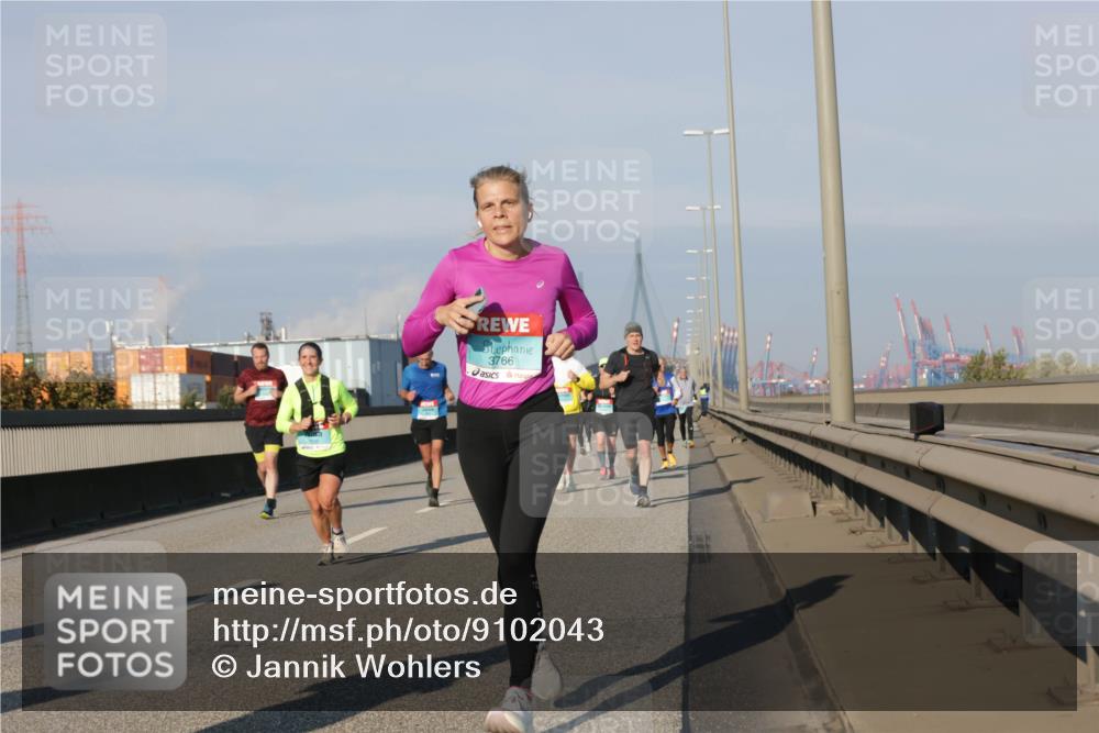 03.10.2025 - Köhlbrandbrückenlauf Jannik Wohlers http://msf.ph/oto/9102043 03.10.2025 09:49:20 Position 3 3766 meine-sportfotos.de
