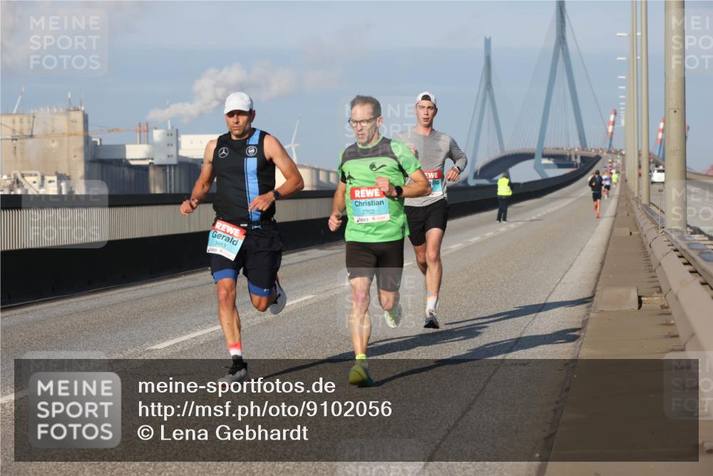 03.10.2025 - Köhlbrandbrückenlauf Lena Gebhardt http://msf.ph/oto/9102056 03.10.2025 09:37:08 Position 2 3463, 2702 meine-sportfotos.de