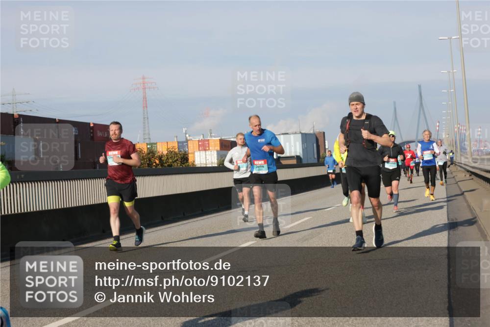 03.10.2025 - Köhlbrandbrückenlauf Jannik Wohlers http://msf.ph/oto/9102137 03.10.2025 09:49:23 Position 3  meine-sportfotos.de