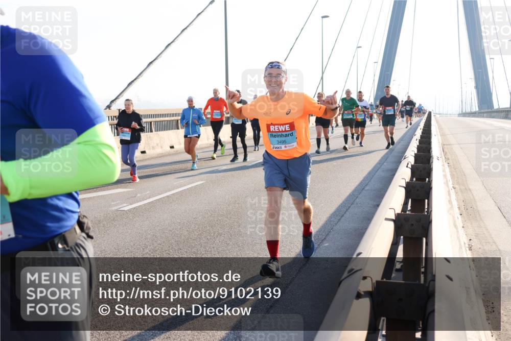 03.10.2025 - Köhlbrandbrückenlauf Strokosch-Dieckow http://msf.ph/oto/9102139 03.10.2025 09:23:06 Position 1 3495 meine-sportfotos.de
