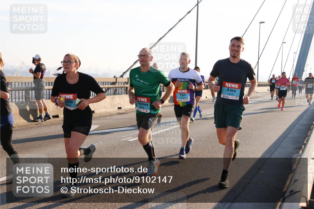 03.10.2025 - Köhlbrandbrückenlauf Strokosch-Dieckow http://msf.ph/oto/9102147 03.10.2025 09:23:10 Position 1 316, 1248, 3659, 3658 meine-sportfotos.de