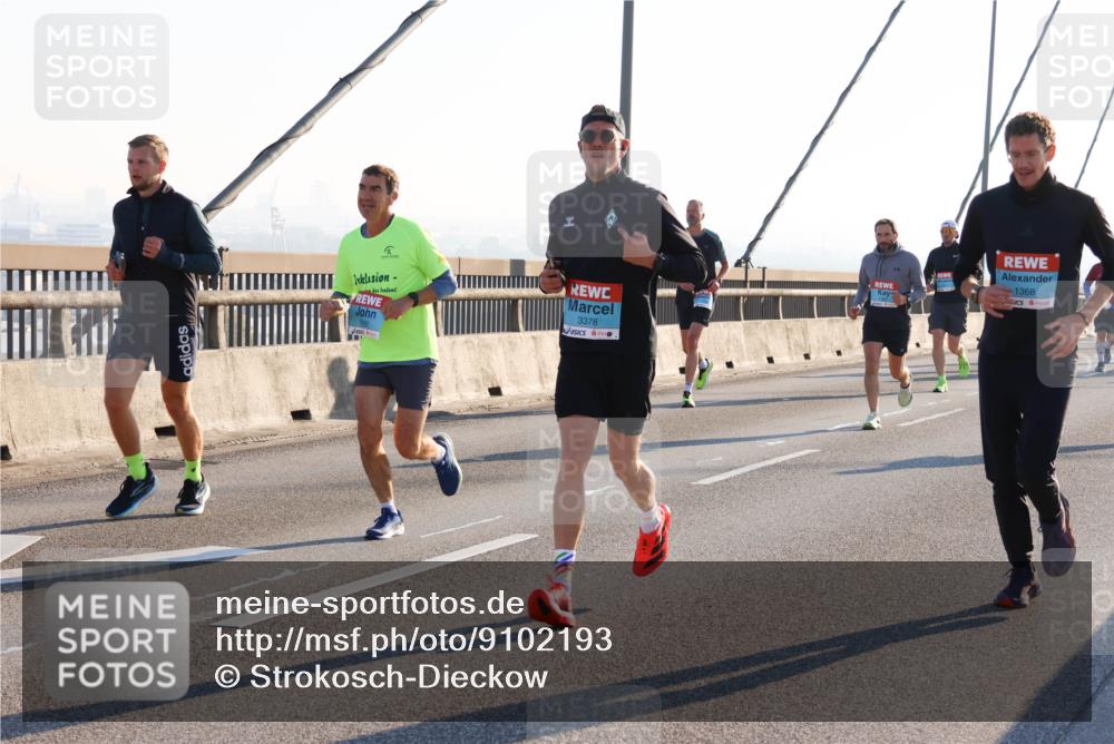03.10.2025 - Köhlbrandbrückenlauf Strokosch-Dieckow http://msf.ph/oto/9102193 03.10.2025 09:23:23 Position 1 3378, 1368 meine-sportfotos.de